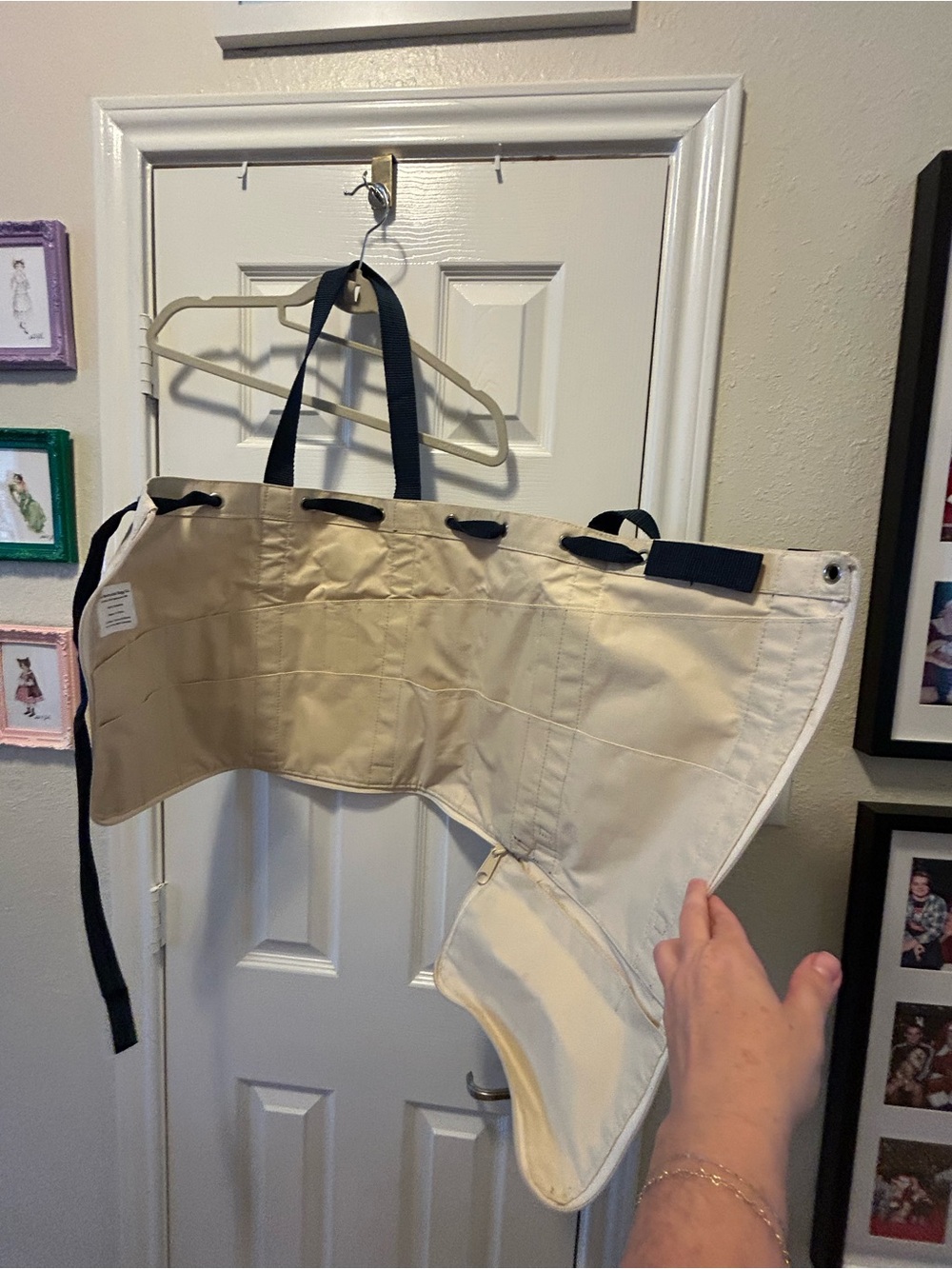 The Original Nantucket Diddy Bag Canvas Tote Bag in Cream with Navy Straps - Picture 8 of 11